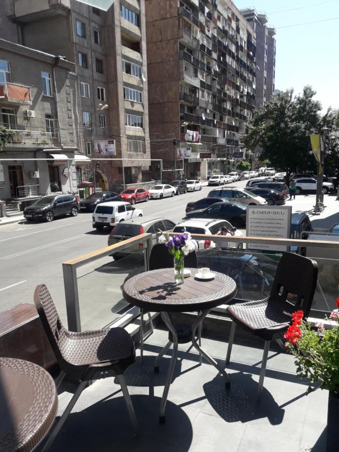 Bonjour Boutique Hotel Erivan Exterior foto