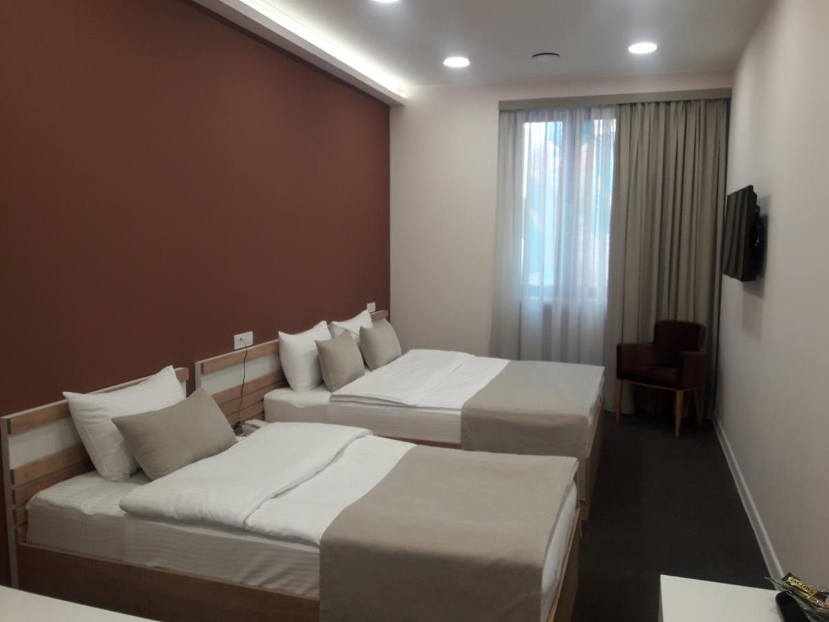 Bonjour Boutique Hotel Erivan Exterior foto